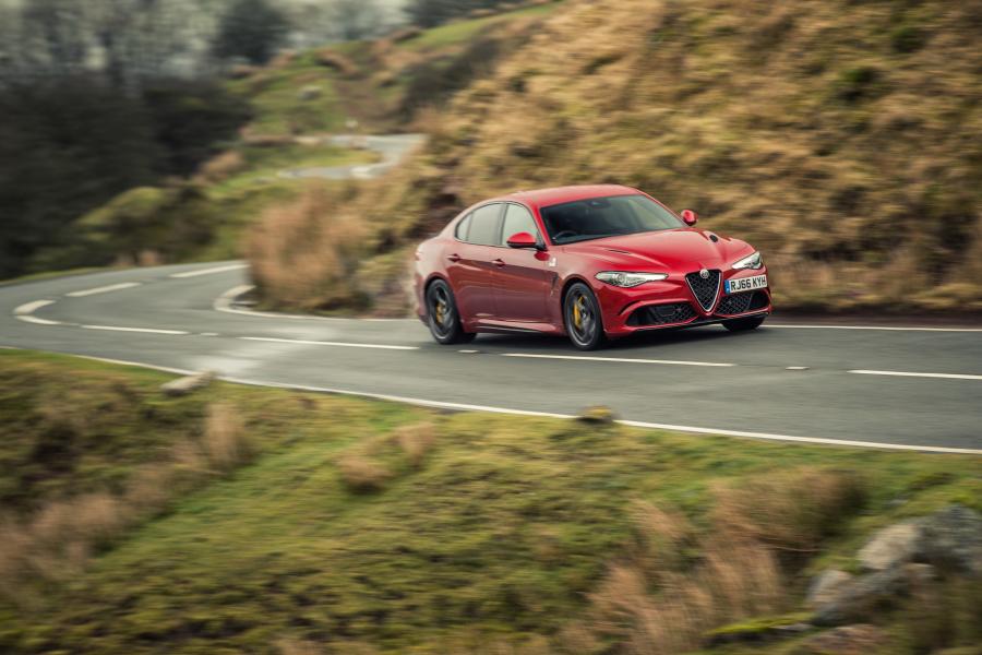  Alfa Romeo Giulia Quadrifoglio (952) 2016 года  (UK) (фото 14 из 40)